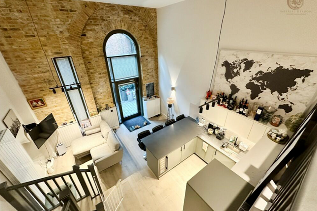 Thumbnail Mews house for sale in London