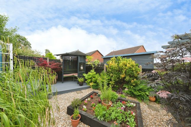 6, Oakfield Court, Stanley Common, Ilkeston photo 4