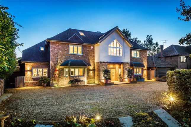 6 Bedroom Detached in GU21 4HY