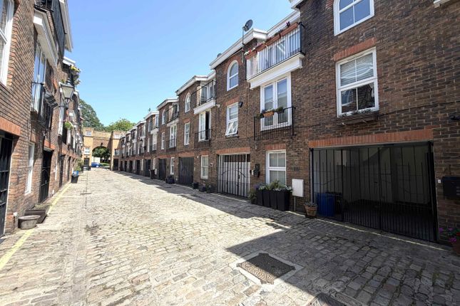 2, Elgin Mews North, London photo 2