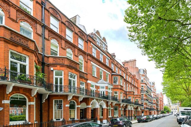 Lower Sloane Street, Lower Sloane Street photo 2