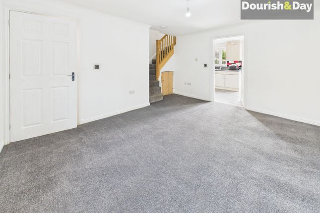 41 Darwin Court, Whitchurch photo 3
