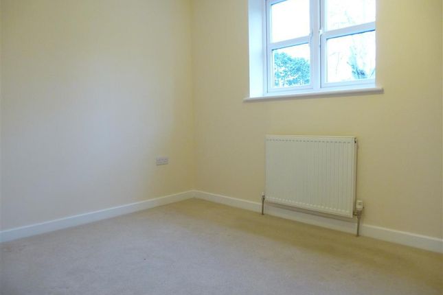 Property to rent in Huggett Close, Carterton