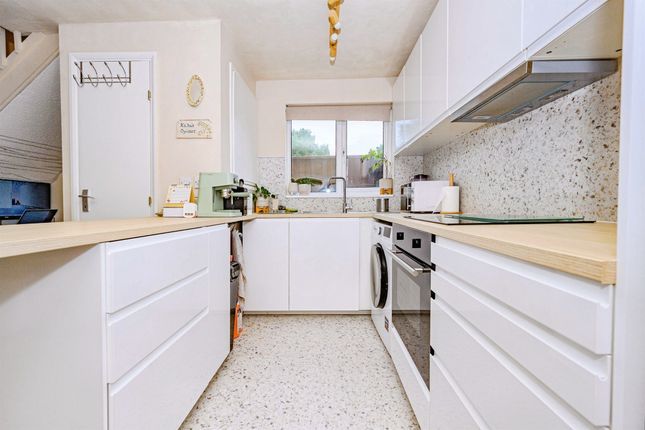 8, Milford Close, St. Albans photo 3