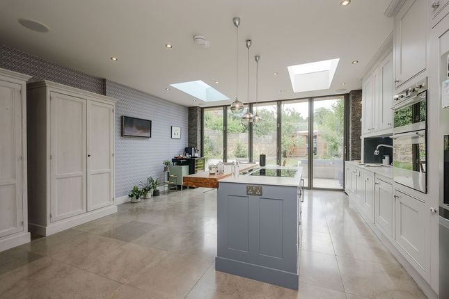 30, Pendarves Road, London photo 4