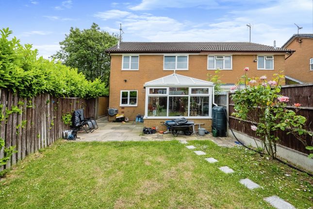 Semi-detached house for sale in Kershaw Close, Luton