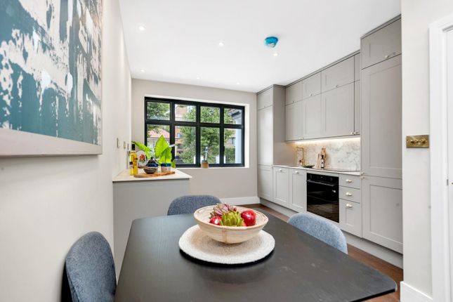 Studio flat on Flat 3, Nova House, 48, Brondesbury Park, London, £325,000