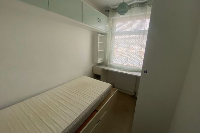 Room to rent in Alexandra Road, Romford