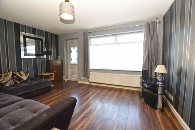 Town house for sale in Summerfield Drive, Boarshaw, Middleton