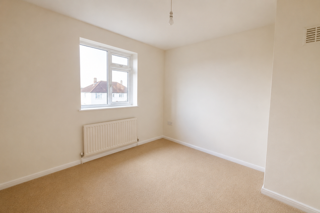 77 Keyham Lane West, Leicester photo 4