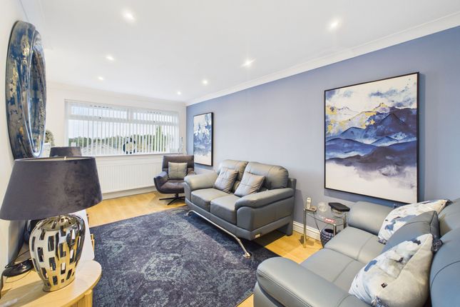 21 Fenwick Drive, Hamilton photo 2