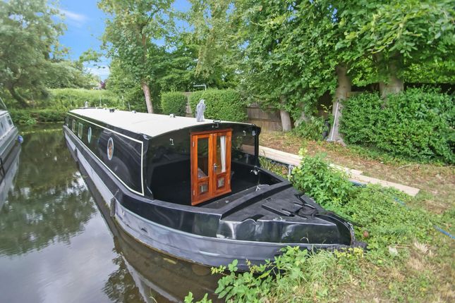 Houseboat for sale in Sheering Mill Lane, Sawbridgeworth