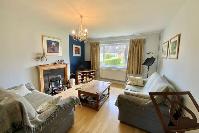 12, North Way, Potterspury photo 2