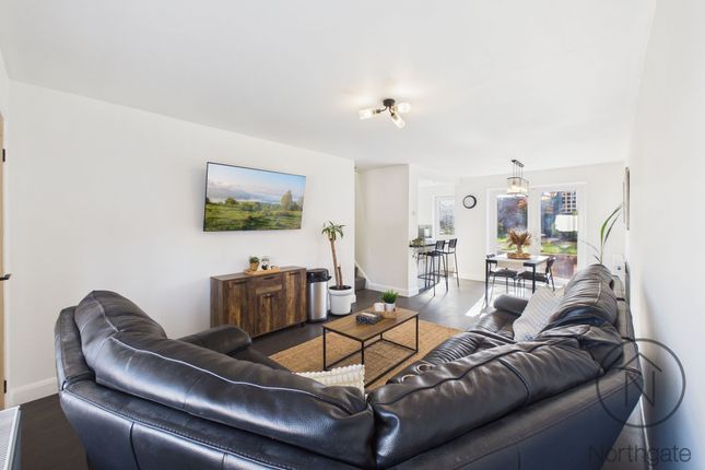 3 St. Oswalds Court, Newton Aycliffe photo 2