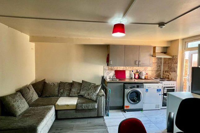 5, Raddlebarn road, Birmingham photo 4
