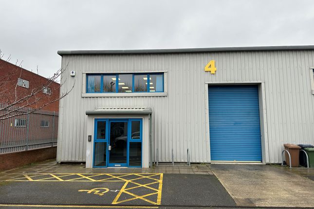 Thumbnail Warehouse to let in 41 Brownfields, Welwyn Garden City