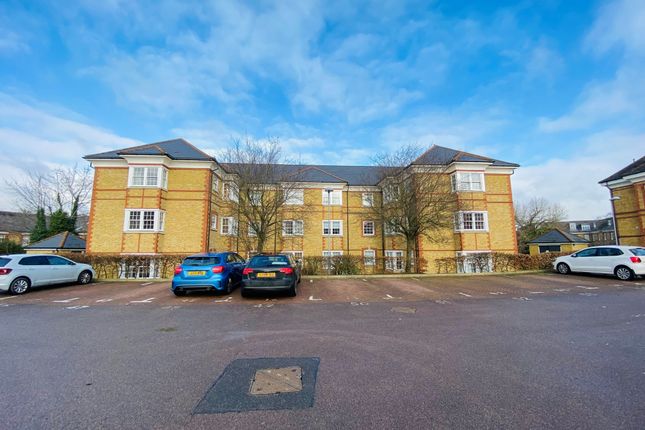 Thumbnail Flat for sale in Blackwell Close, Wincmore Hill