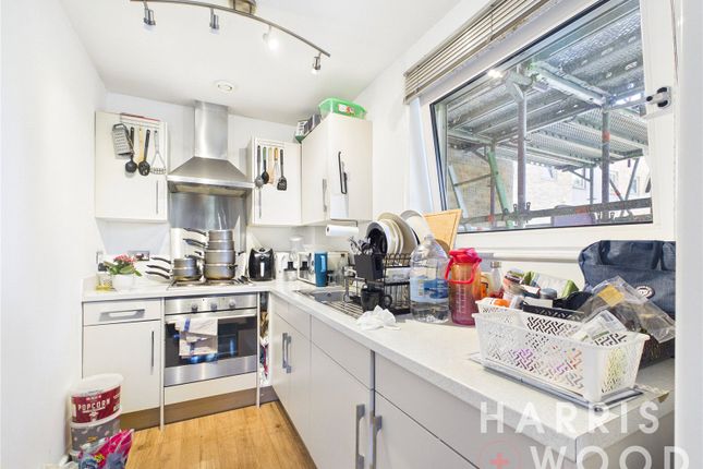 10, De Grey Road, Essex photo 4