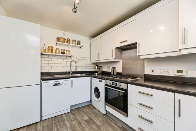 17, Peart Place, LEEDS photo 3