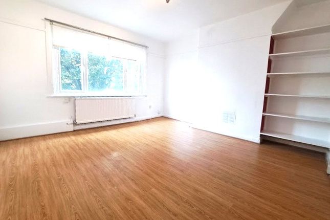 67A, Cedar Grove, Ealing photo 2