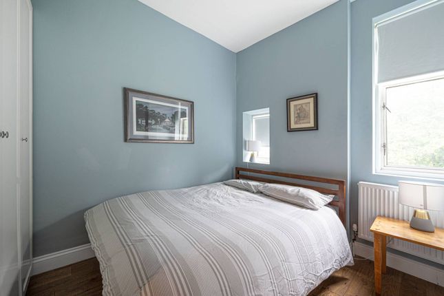 Thumbnail Flat to rent in Canfield Gardens, South Hampstead, London
