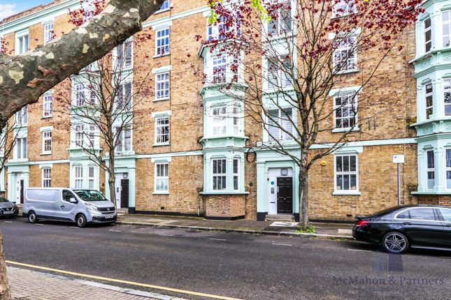 Thumbnail Flat for sale in Bethnal Green, London