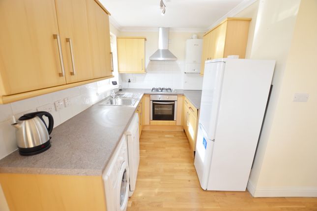 Thumbnail Flat to rent in 2C Haynes Close, Langley, Slough, Berkshire