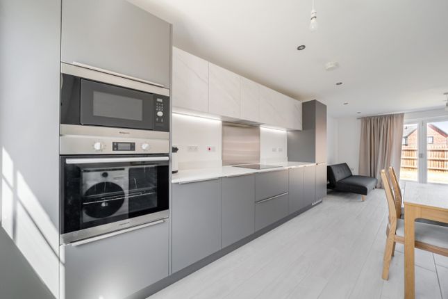 9, Sawyer Crescent, Nottingham photo 2