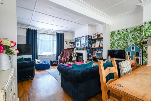 43 Woodland Vale Road, St. Leonards-On-Sea photo 4