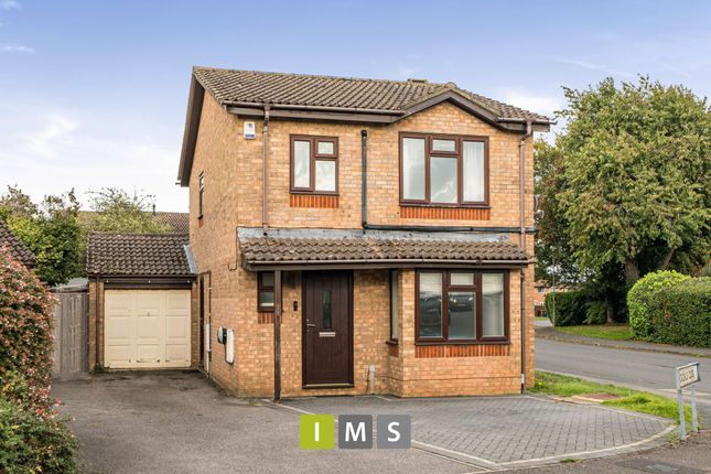2 Beckdale Close, Bicester photo 2