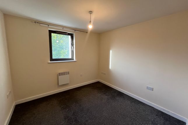 57, Coventry photo 4