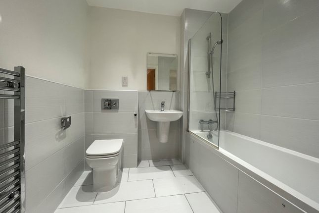 Flat 2, Leicester photo 5
