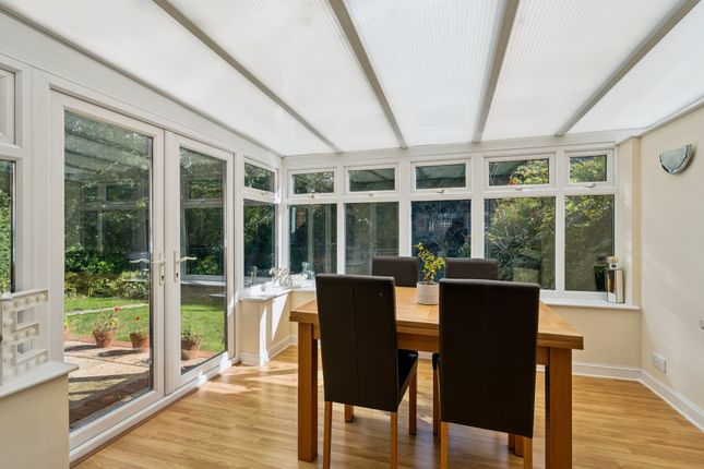 14 Howard Road, Chesham photo 4