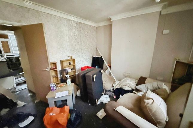 4 Dickenson Terrace, Gainsborough photo 2