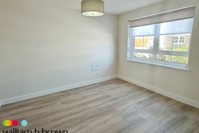 10, Skelton Drive, Bury St Edmunds photo 2