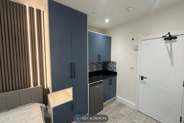 Whippendell Road, Watford photo 5