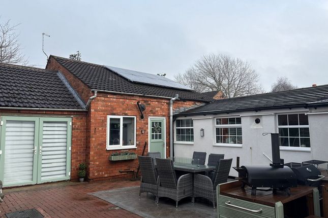 4, Sandtoft Road, Doncaster photo 2
