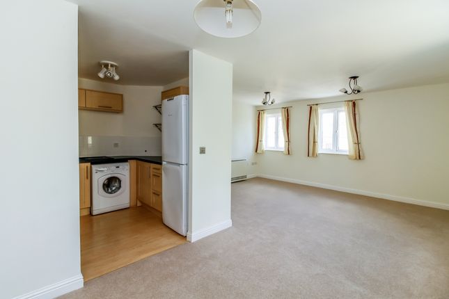 Flat for sale in Madley Brook Lane, Witney