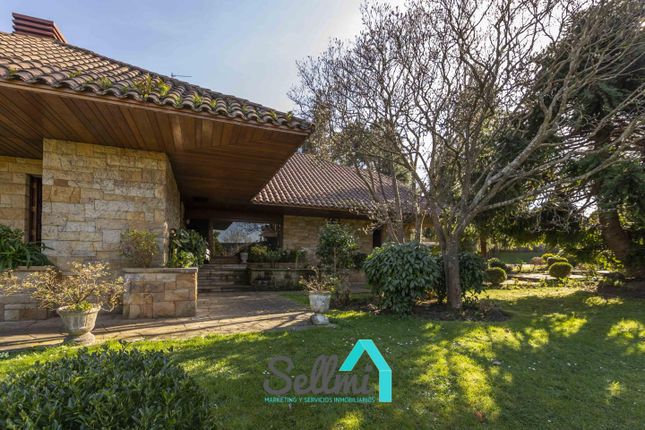 Villa for sale in Camino Quintas 33394, Gijón, Asturias