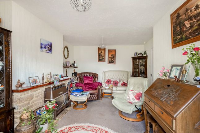 21, Dashwood Rise, Bicester photo 3