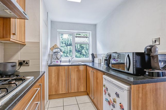 28 Langhurst Court Wenlock Close, Chesterfield photo 3
