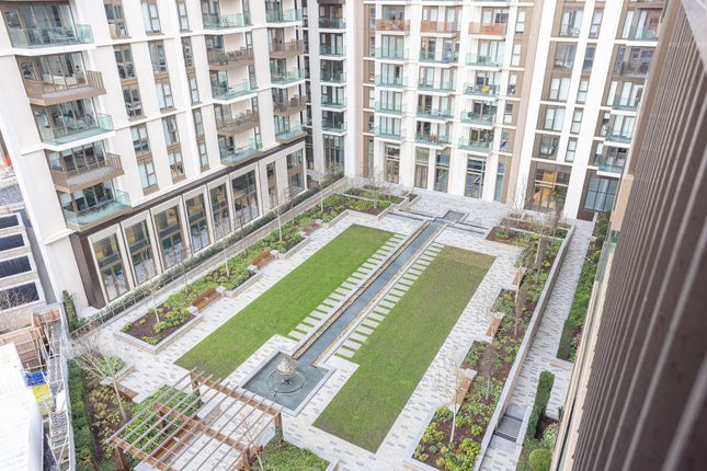 Flat for sale in Fountain Park Way, White City