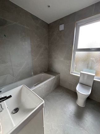 Flat C, Church Court, Church Road, LONDON photo 3