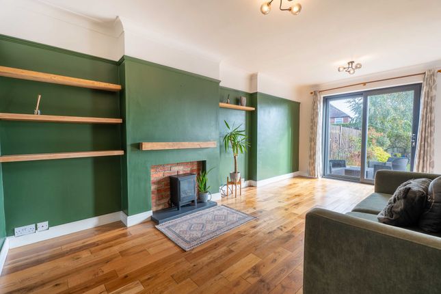 9 Manston Crescent, Leeds photo 4