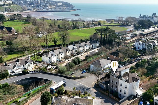 2 Walnut Road, Torquay photo 2