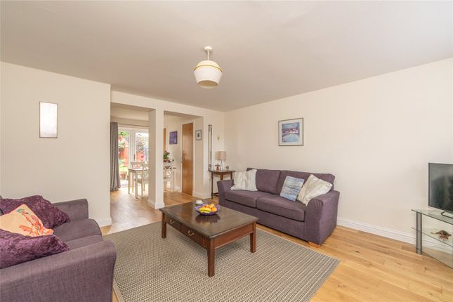 32, Castlepark Gait, Edinburgh photo 4