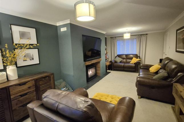 14 Griffin Road, Coalville photo 4