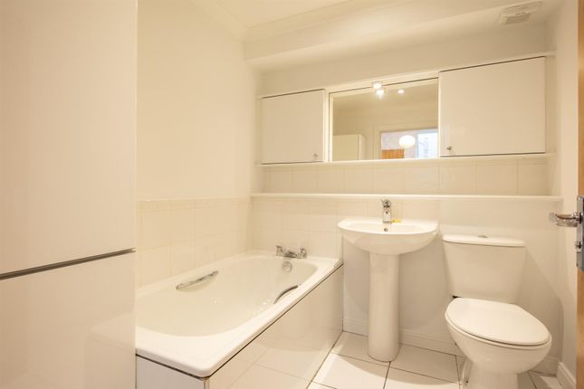 Flat for sale in Penthouse Apartment, 7 Teviot House, Bowmont Street, Kelso