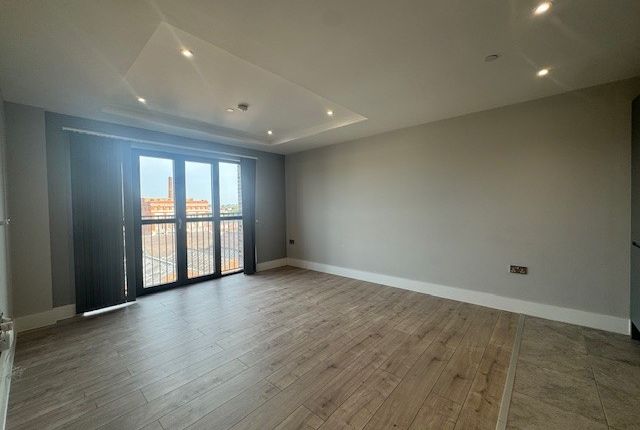 55, LEICESTER photo 3