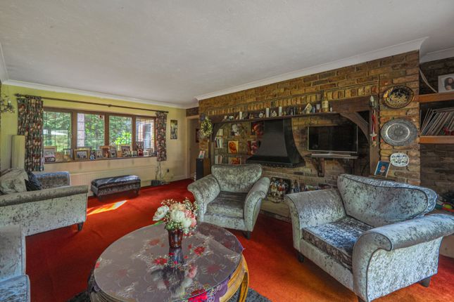 Kitchen Sitting Area